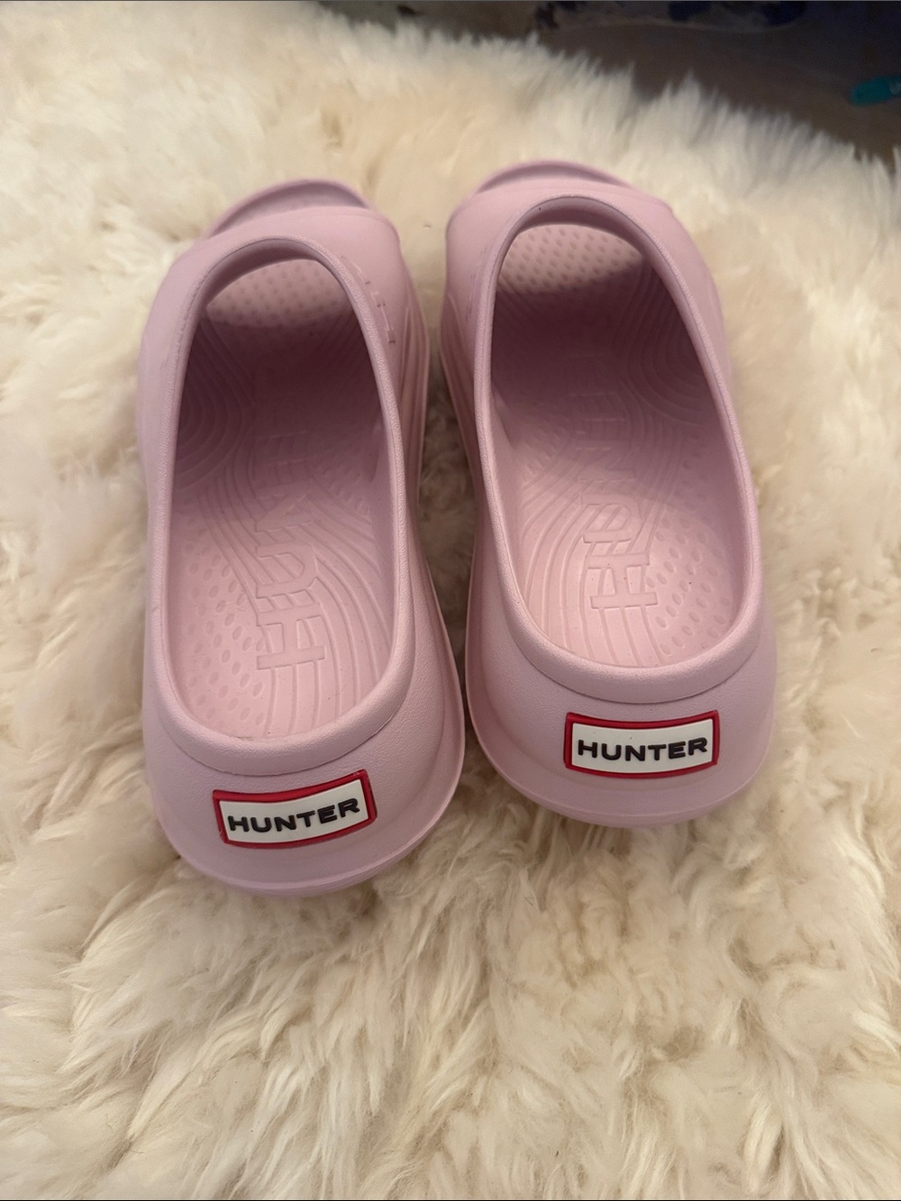 Hunter Pastel Pink Foam Slide Sandals Size 8 worn once - Picture 2 of 3